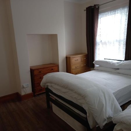 Bubblesbnb- 4 Bedroom House London Luaran gambar