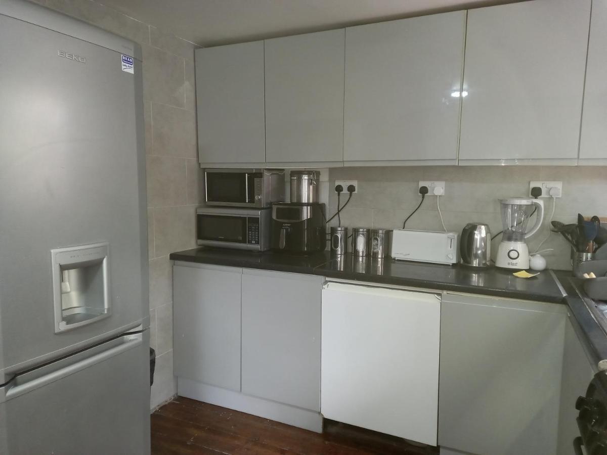 Bubblesbnb- 4 Bedroom House London Luaran gambar