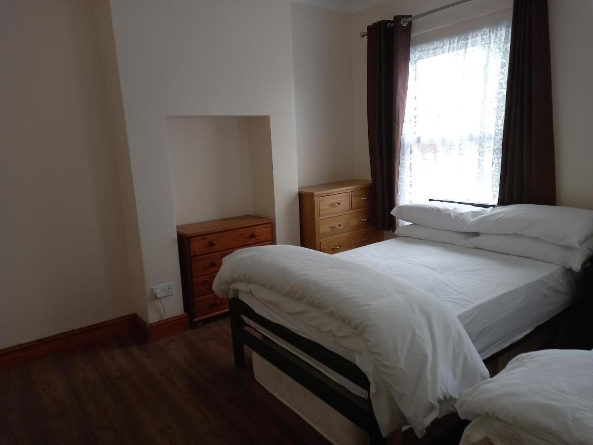 Bubblesbnb- 4 Bedroom House London Luaran gambar