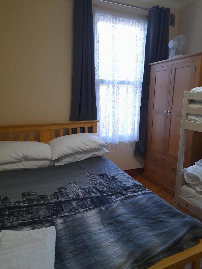 Bubblesbnb- 4 Bedroom House London Luaran gambar